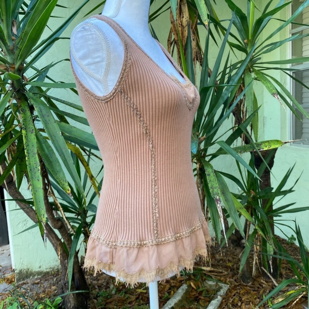 Kenar Boho Camel ribbed lace Tank - Picture 3 of 6